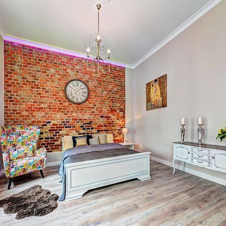 E-Apartamenty Swiety Marcin พอซนาน ภายนอก รูปภาพ