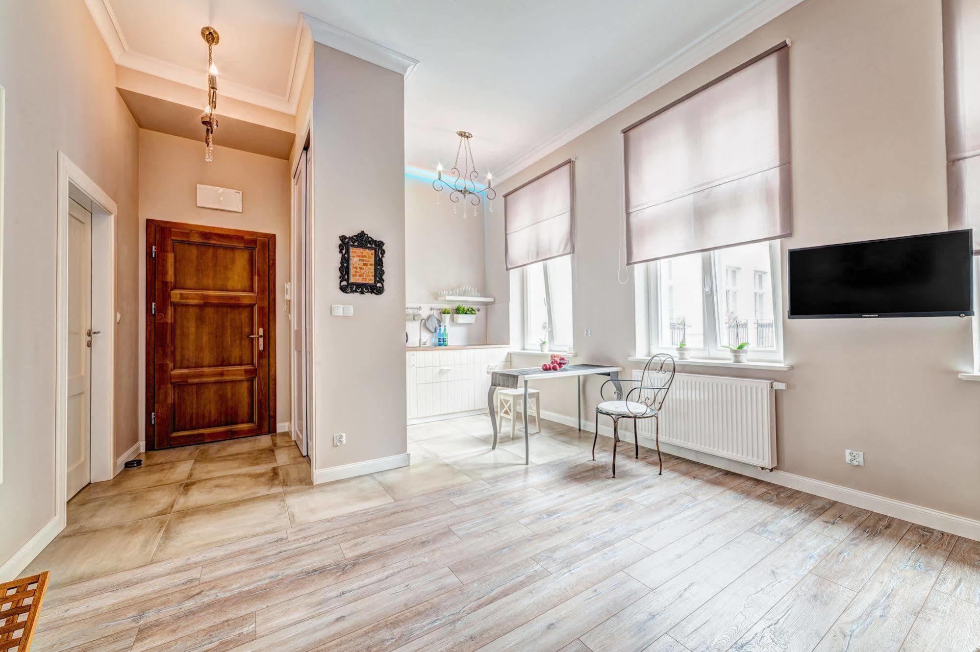E-Apartamenty Swiety Marcin พอซนาน ภายนอก รูปภาพ